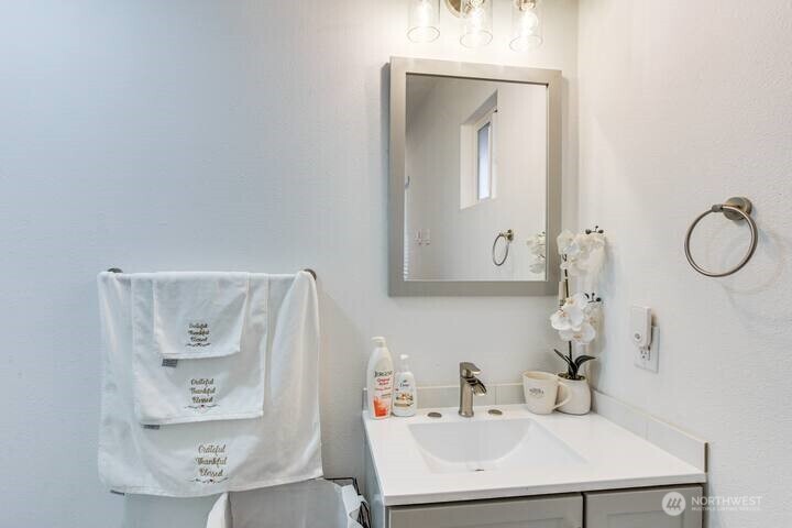 324 Park Avenue Property Photo 19