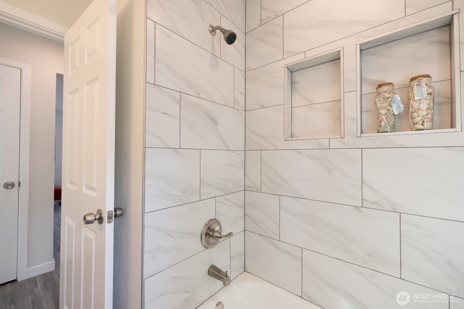 324 Park Avenue Property Photo 21