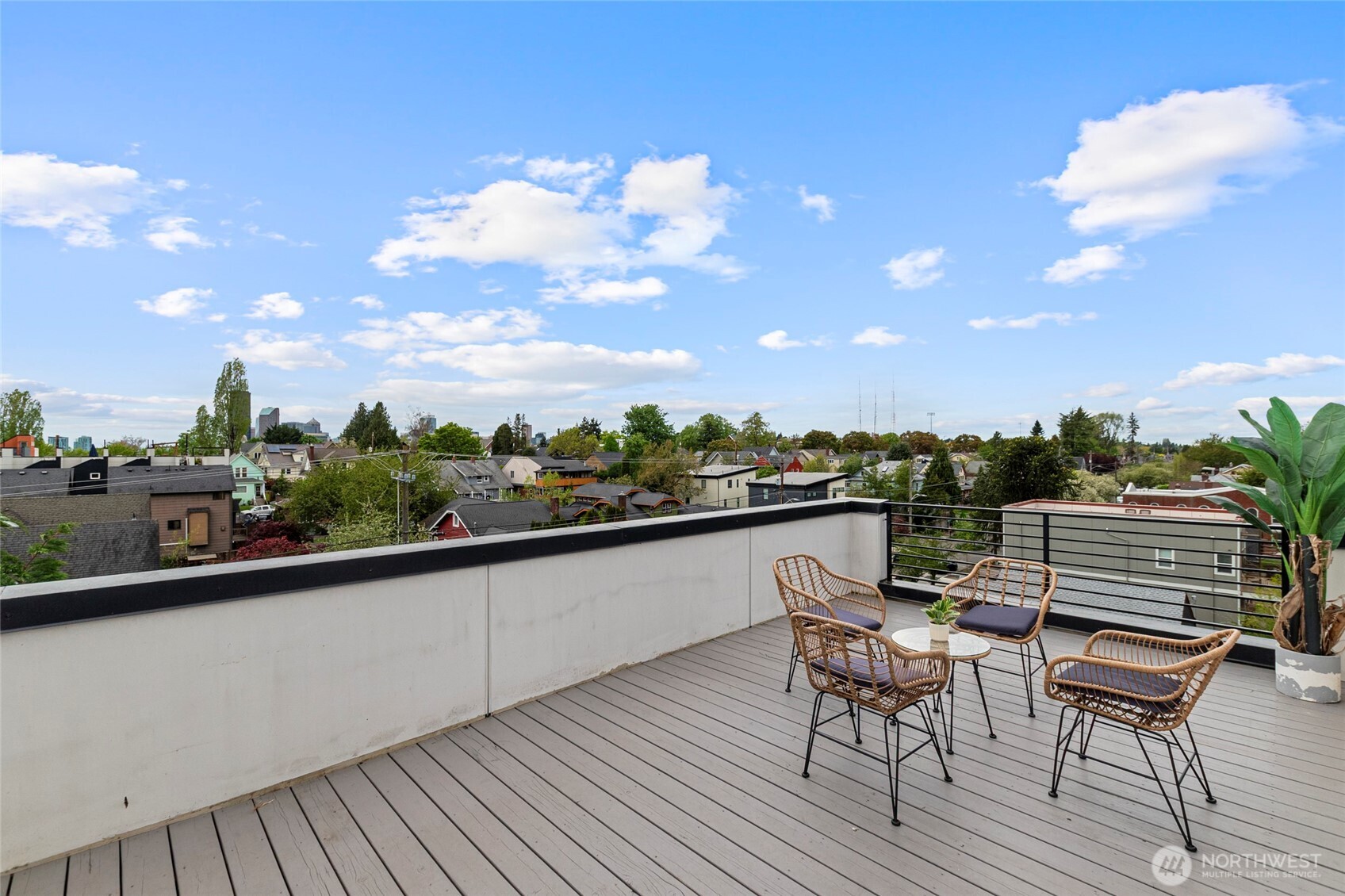2612 E Yesler Way Property Photo 26