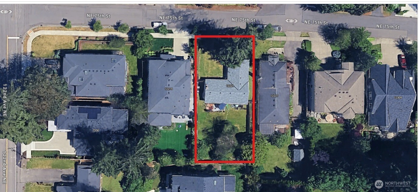 12221 Ne 75th Street Property Photo 2