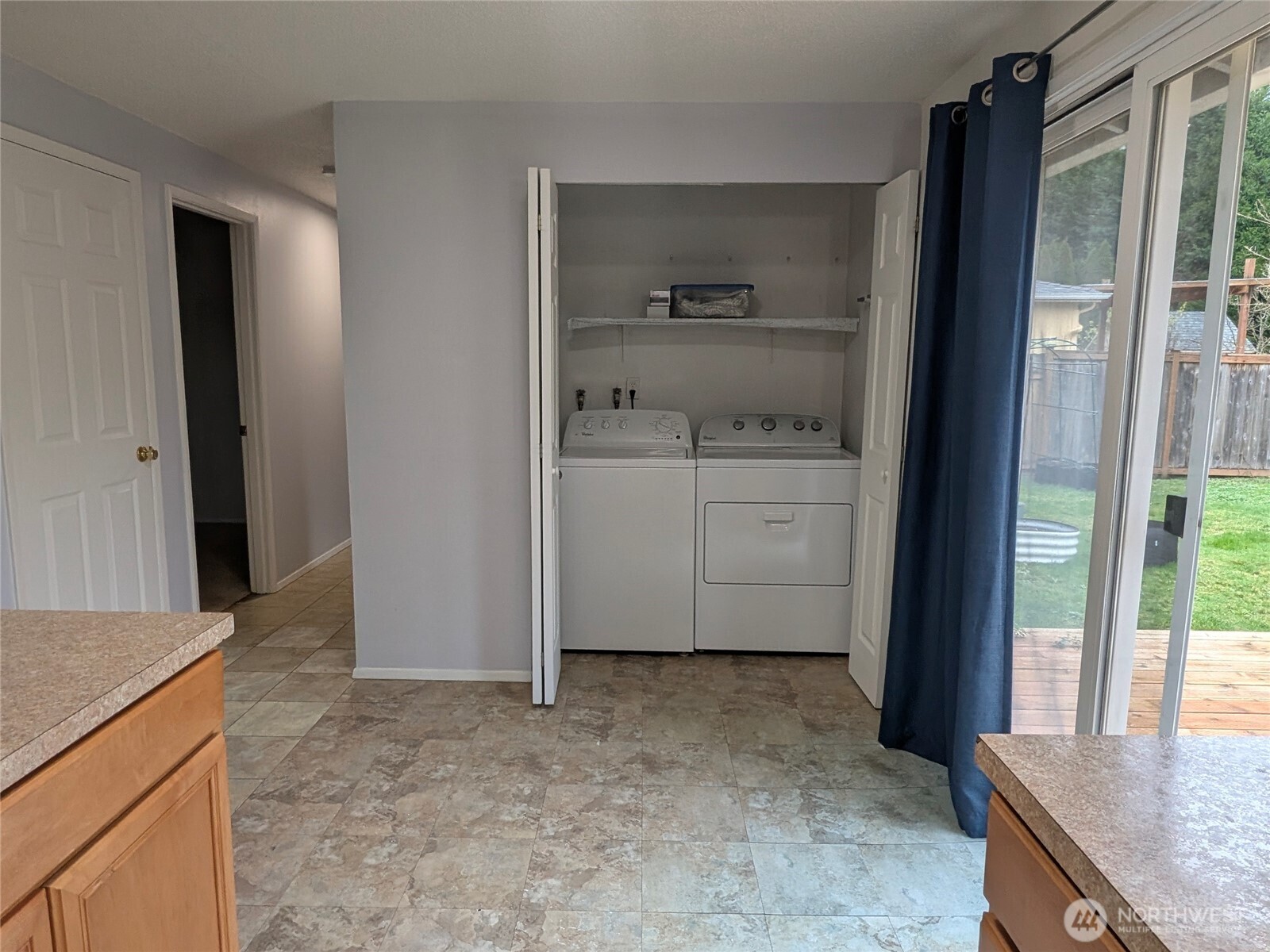 12221 Ne 75th Street Property Photo 9