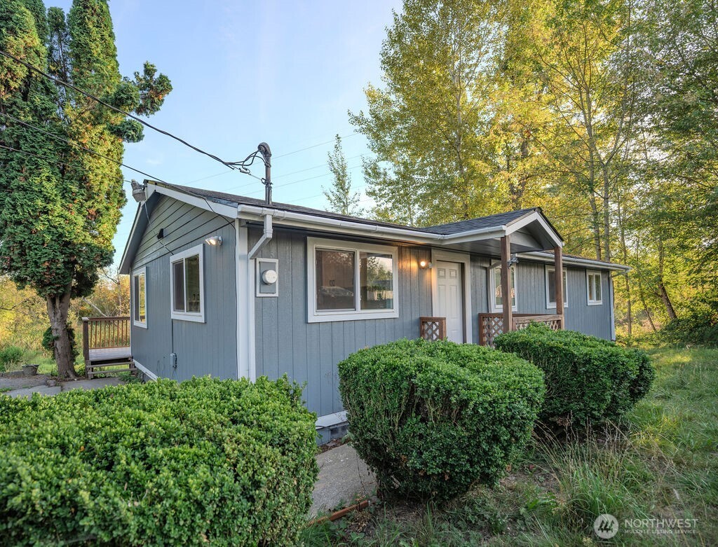 12419 SE Petrovitsky Road Property Photo 1