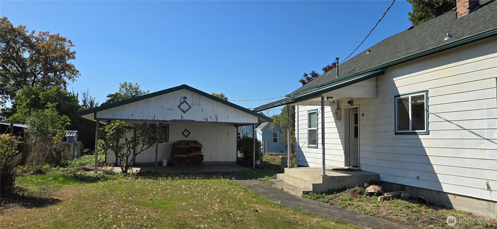 371 Main Street Property Photo 5