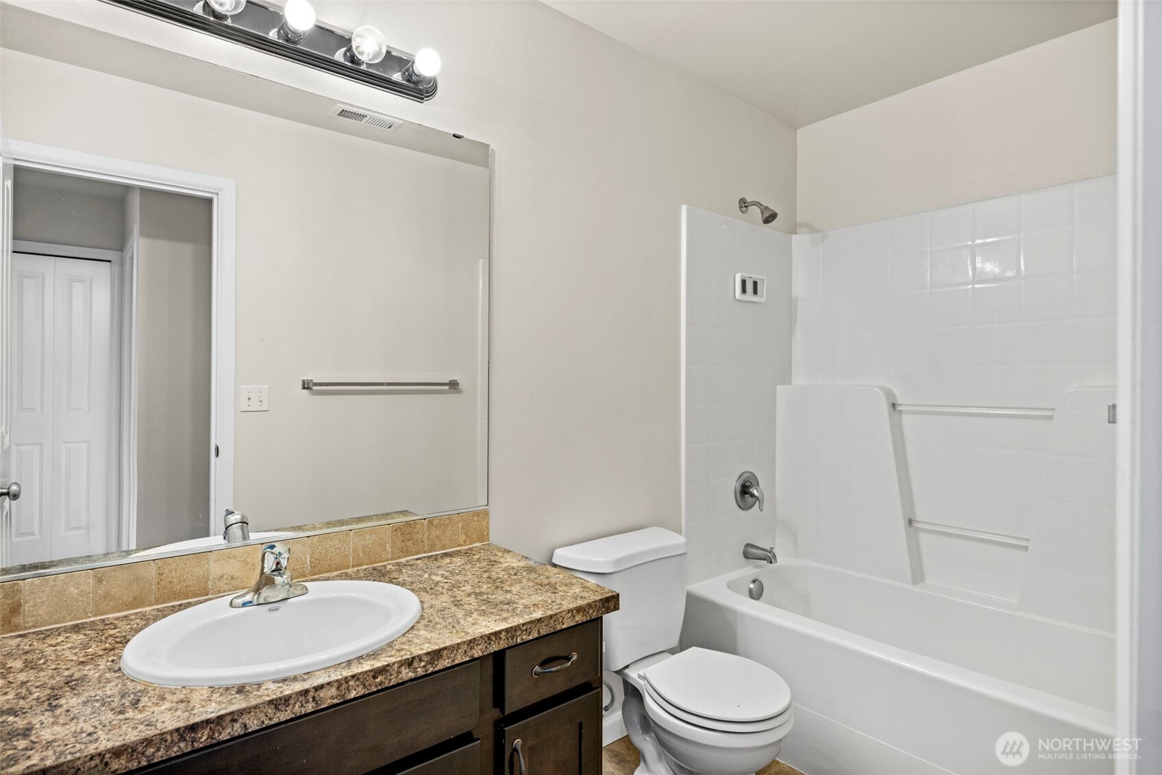 3228 177th Place Property Photo 19