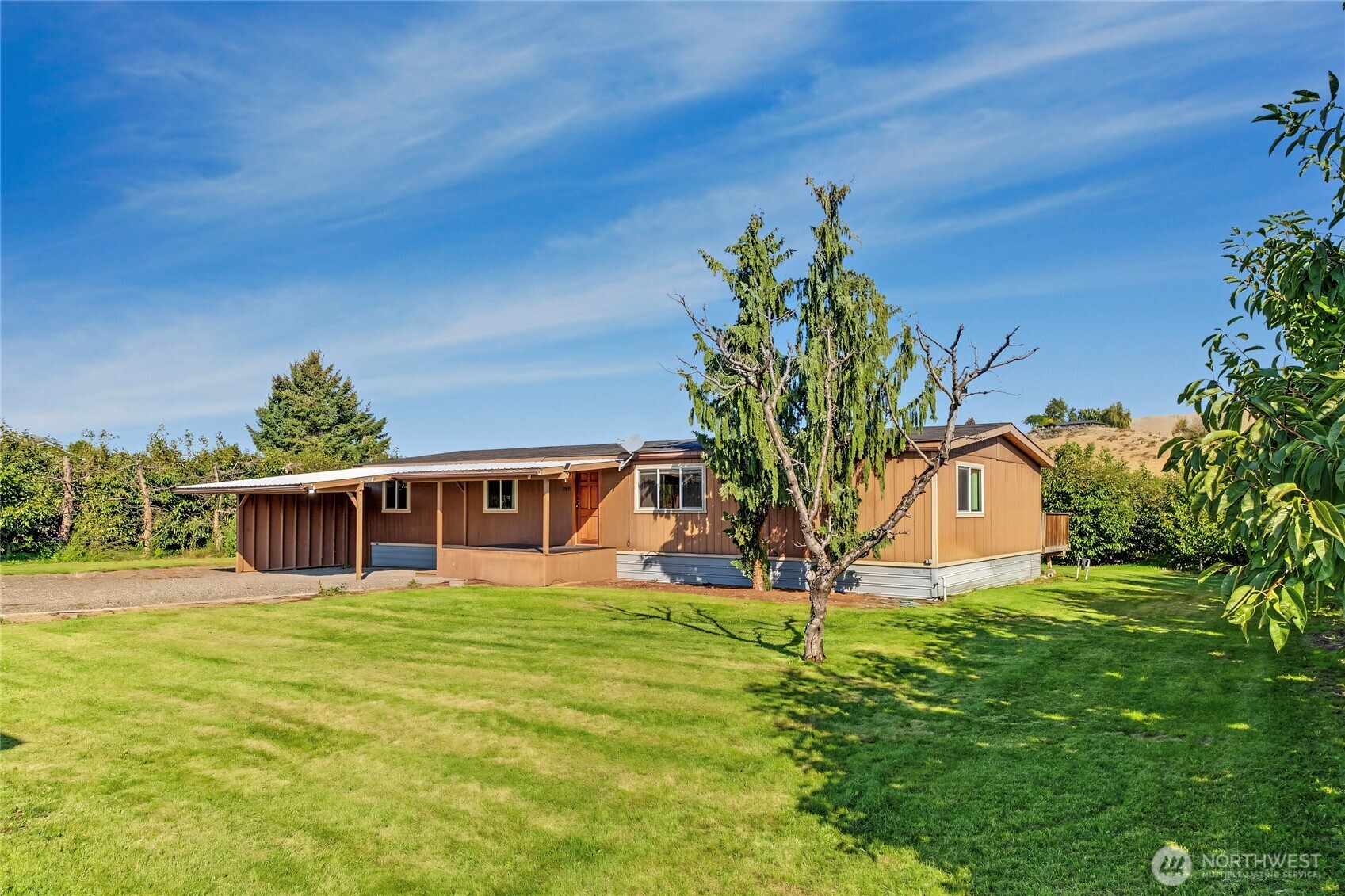 2931 5th Street Property Photo 2