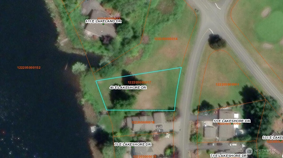 40 E Lakeshore Drive Property Photo 8