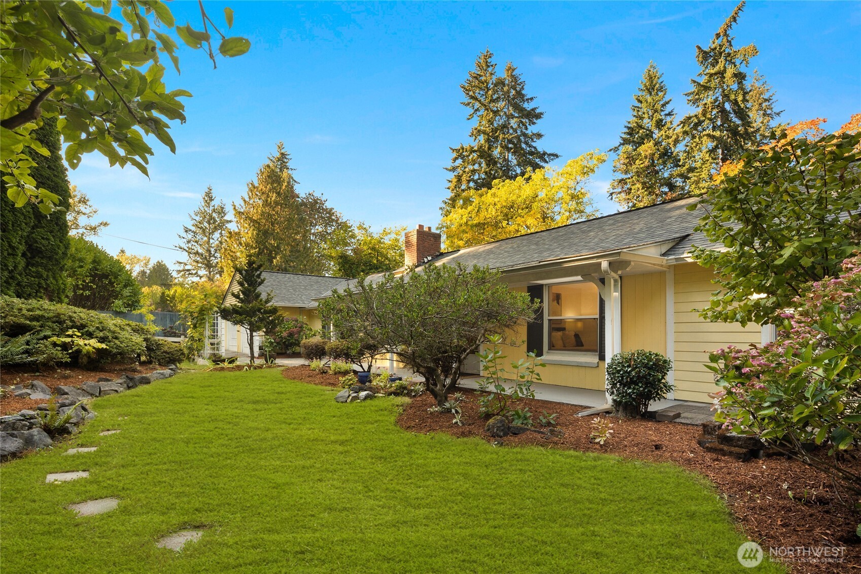 2108 Ne 165th Street Property Photo 4
