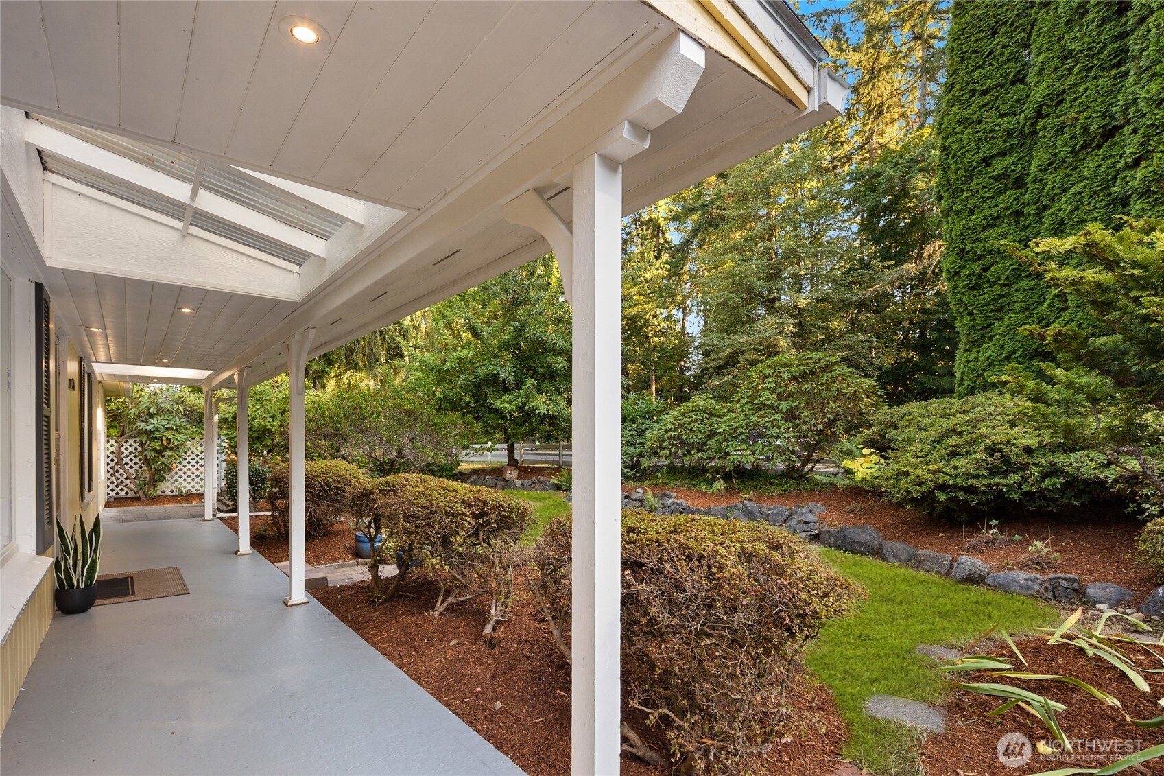 2108 Ne 165th Street Property Photo 5