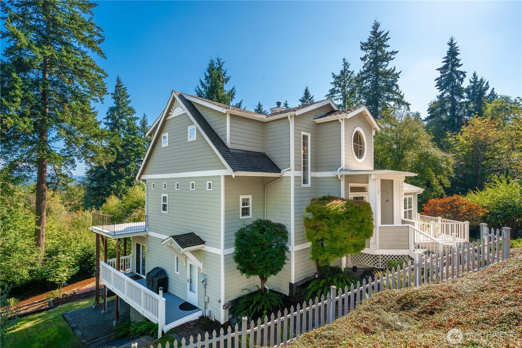 13704 120th Street Property Photo 4
