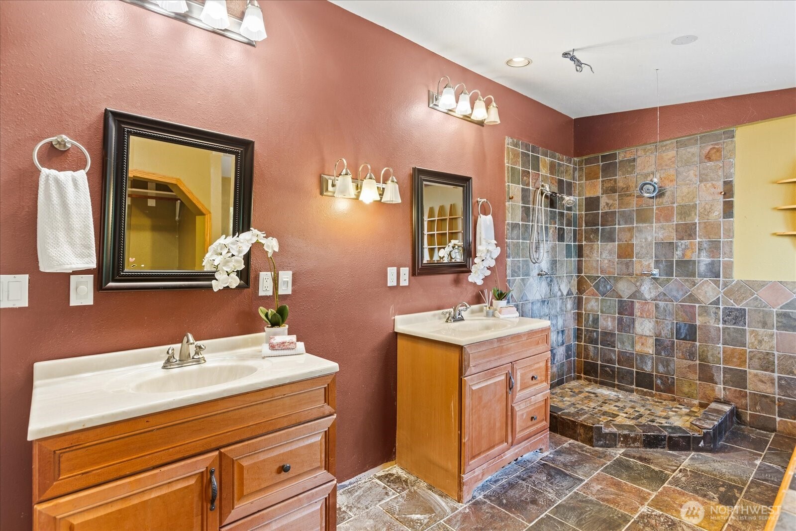 7819 225th Place Property Photo 10