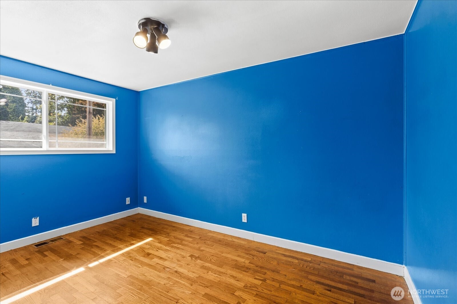 7819 225th Place Property Photo 15