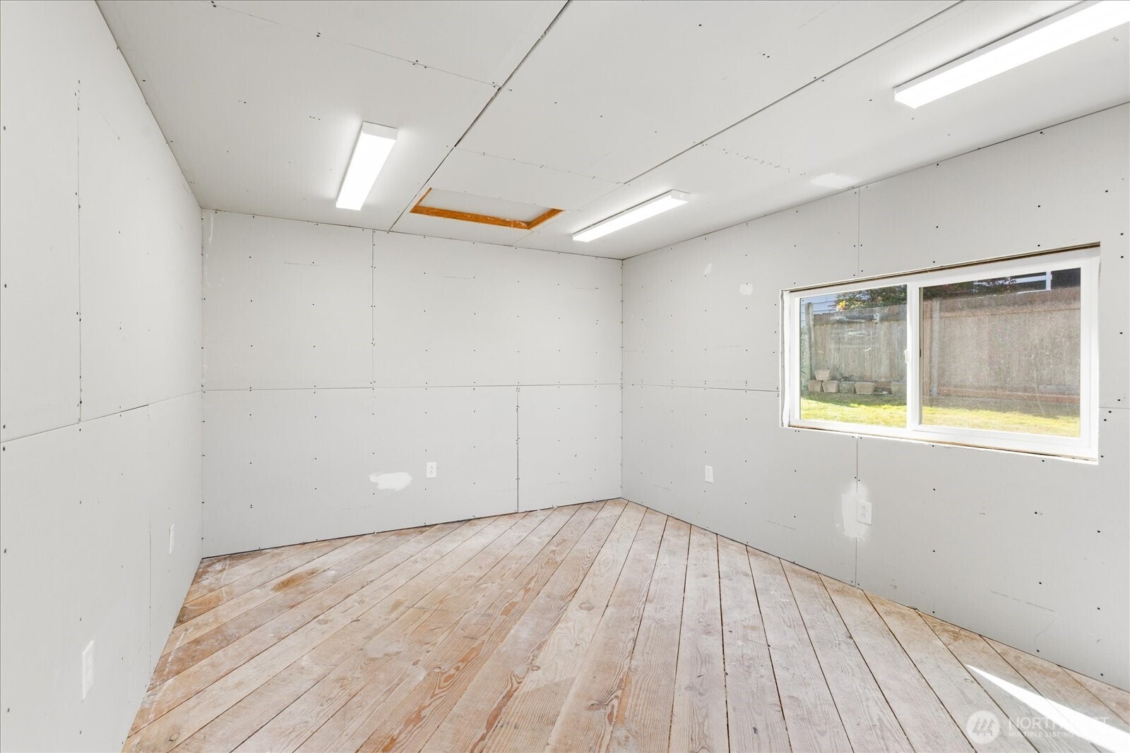 7819 225th Place Property Photo 37