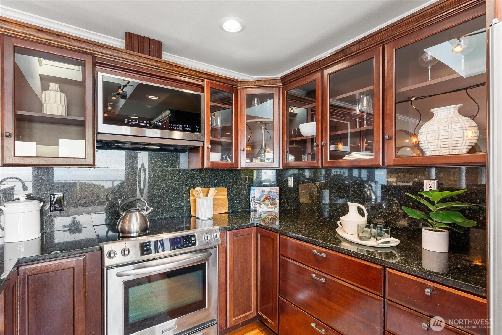 11912 Marine View Drive Property Photo 22