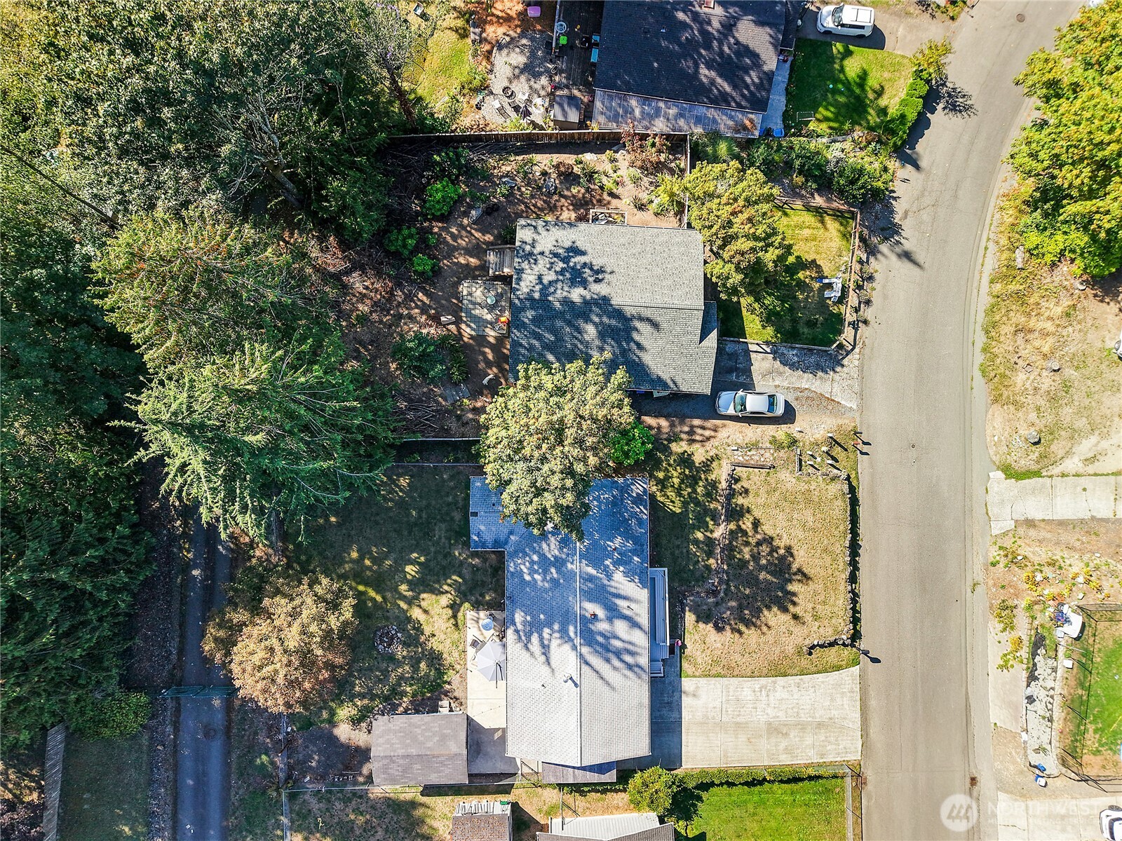 6910 E Cascade Drive Property Photo 3
