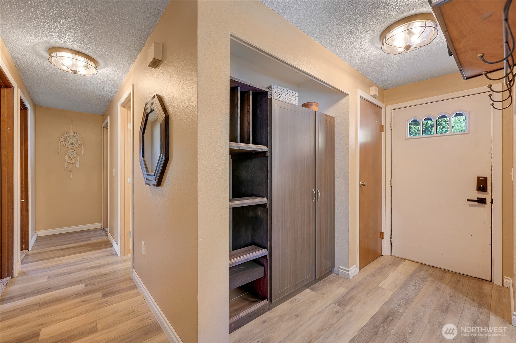 6910 E Cascade Drive Property Photo 7