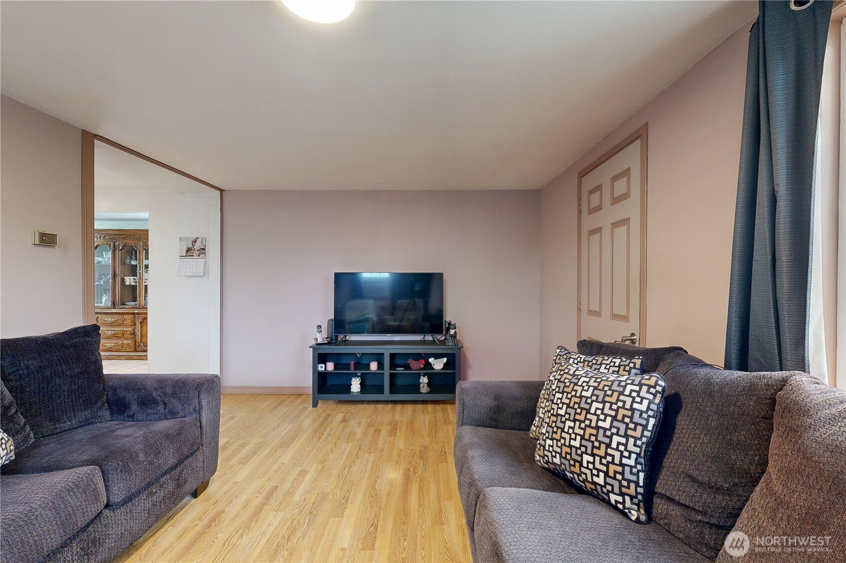 1849 Delmont Street Property Photo 9