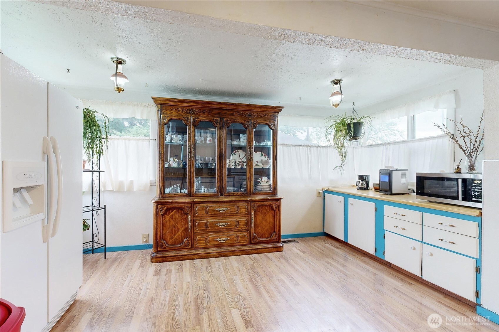 1849 Delmont Street Property Photo 11