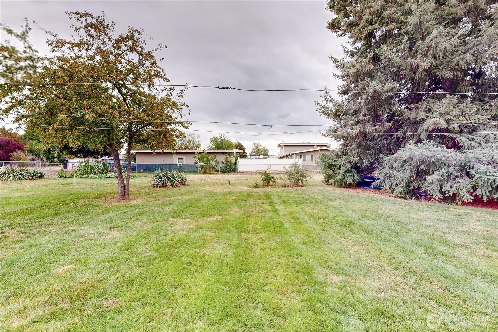 1849 Delmont Street Property Photo 25