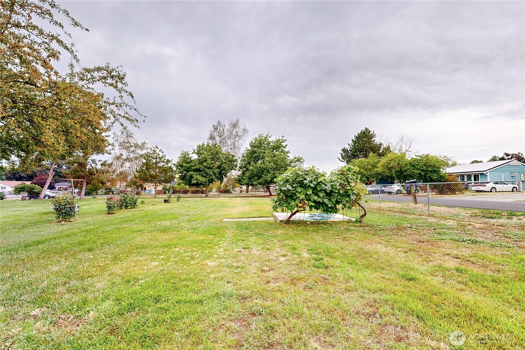 1849 Delmont Street Property Photo 28