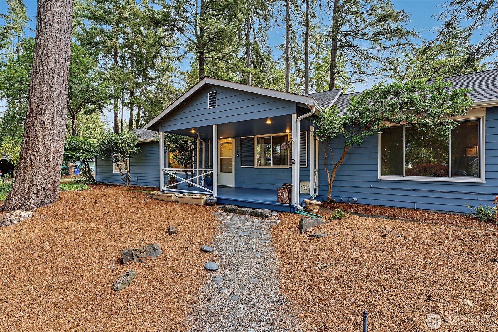 10903 Meadow Road Property Photo 1