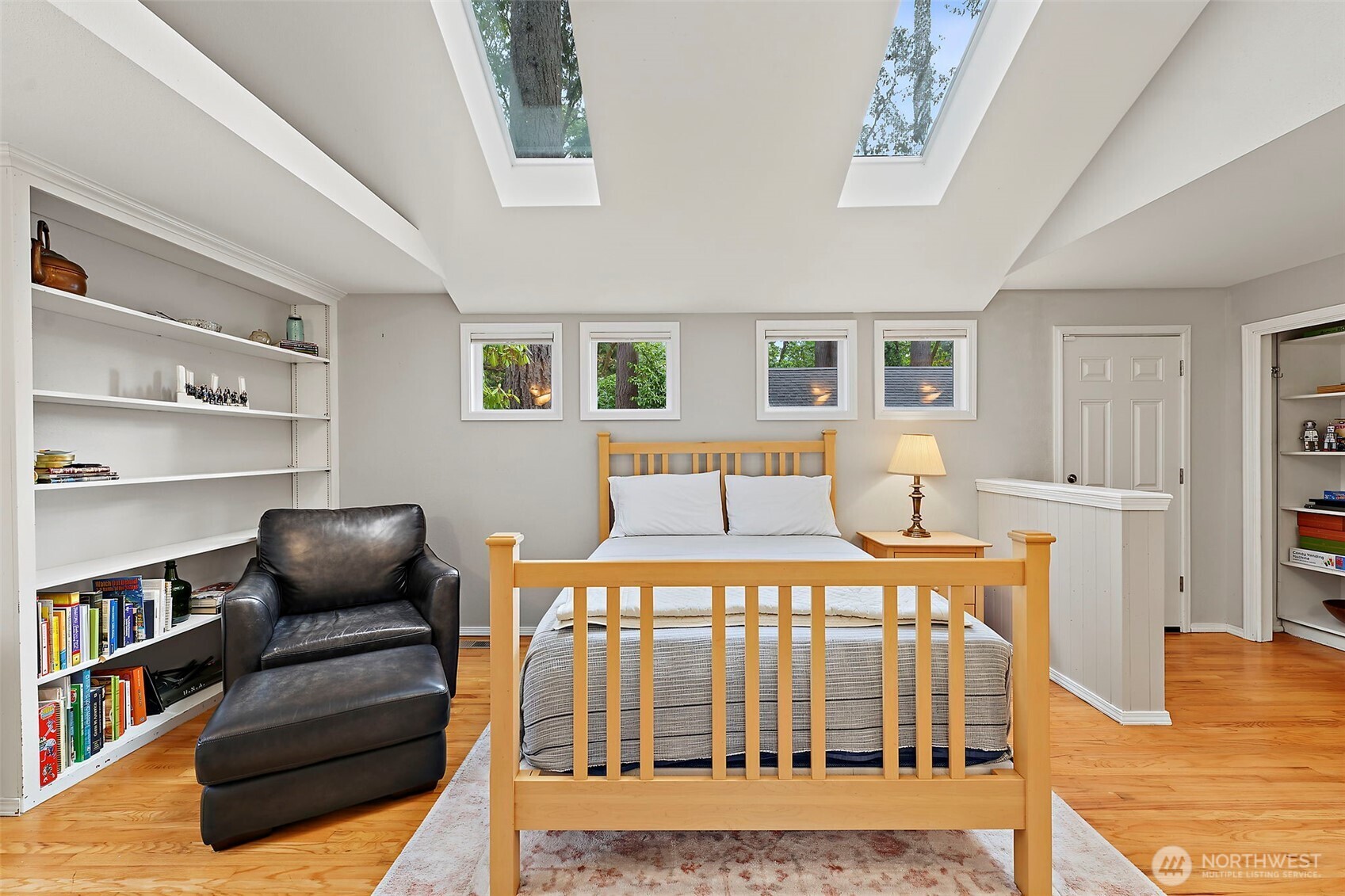 10903 Meadow Road Property Photo 11