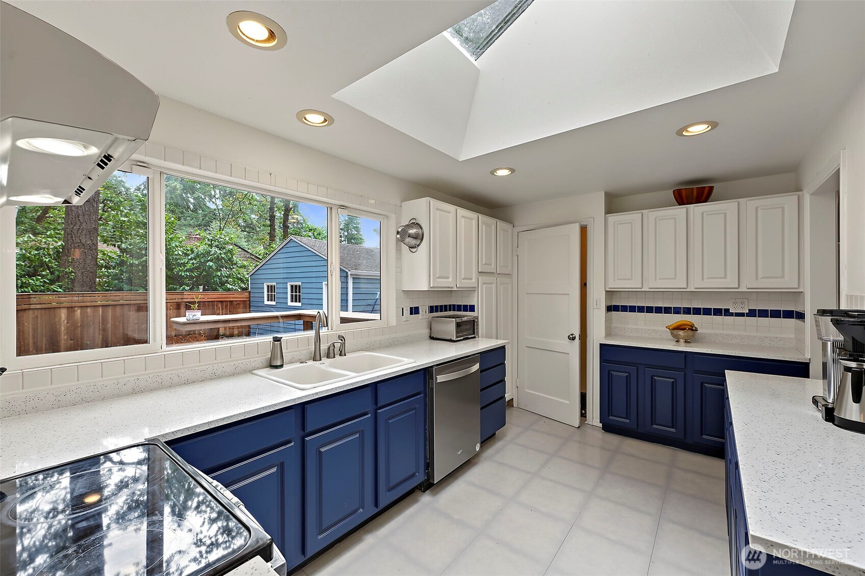 10903 Meadow Road Property Photo 14
