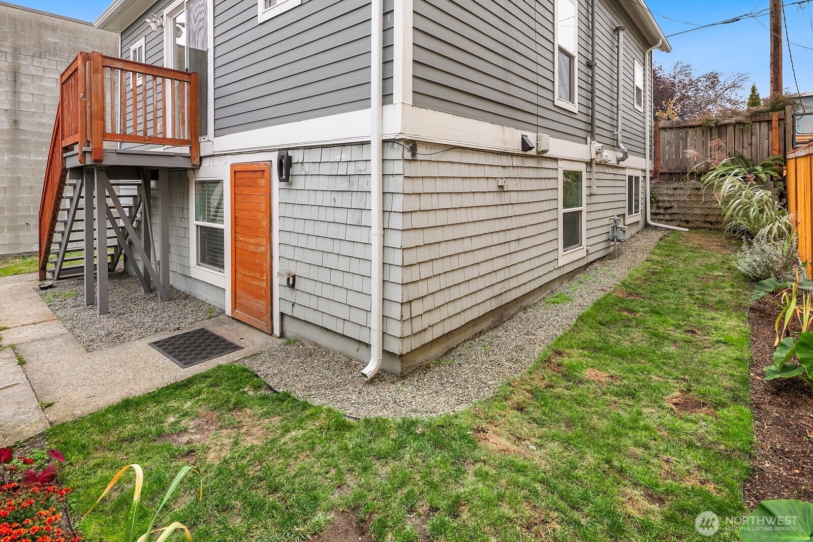 6271 Ellis Avenue Property Photo 32