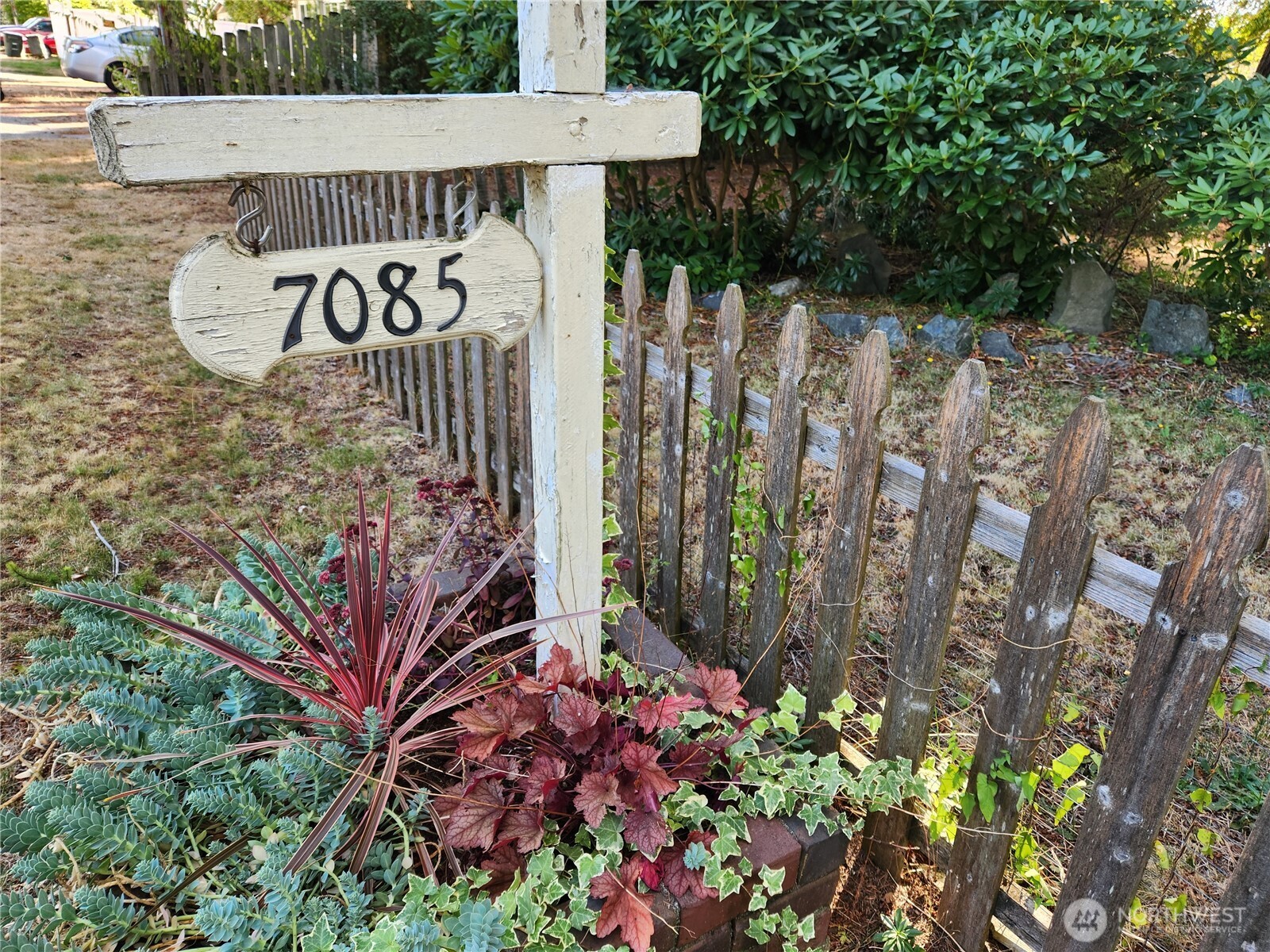 7085 Tall Cedars Lane Property Photo 1