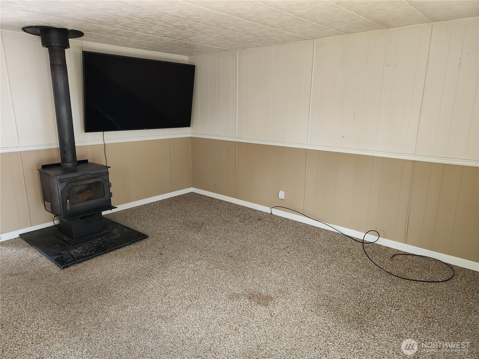 7085 Tall Cedars Lane Property Photo 7