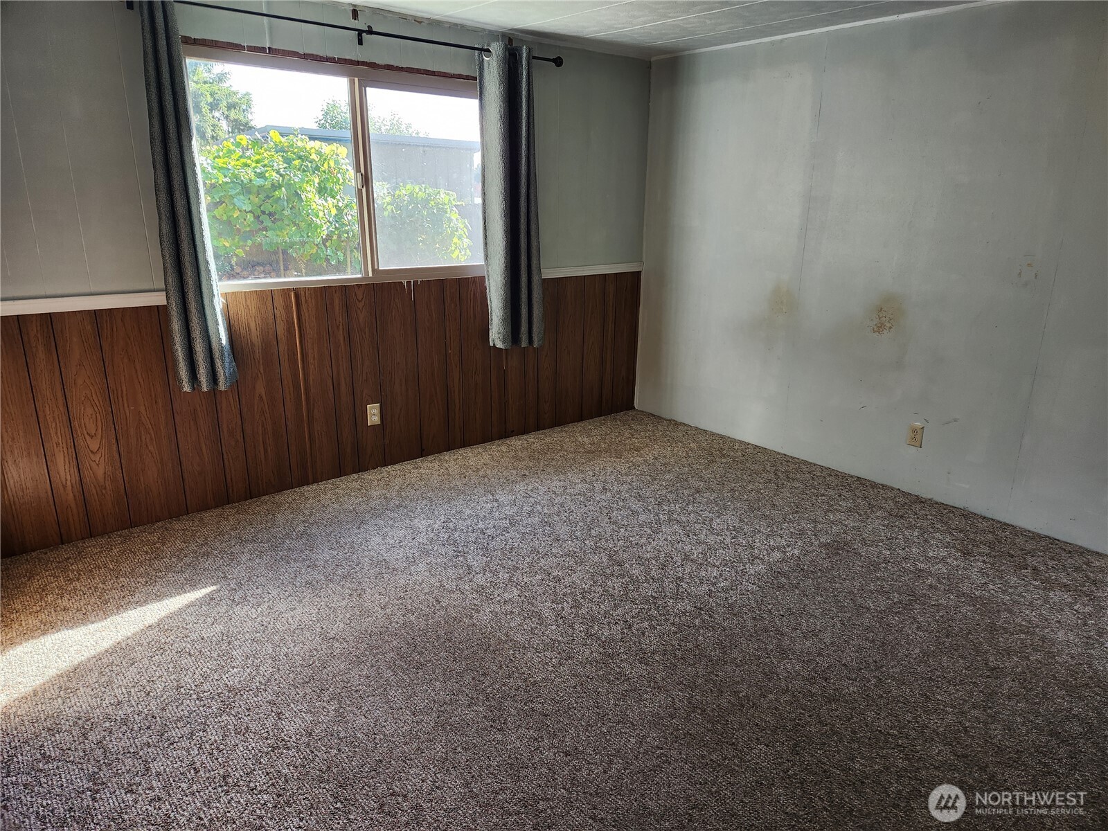7085 Tall Cedars Lane Property Photo 12