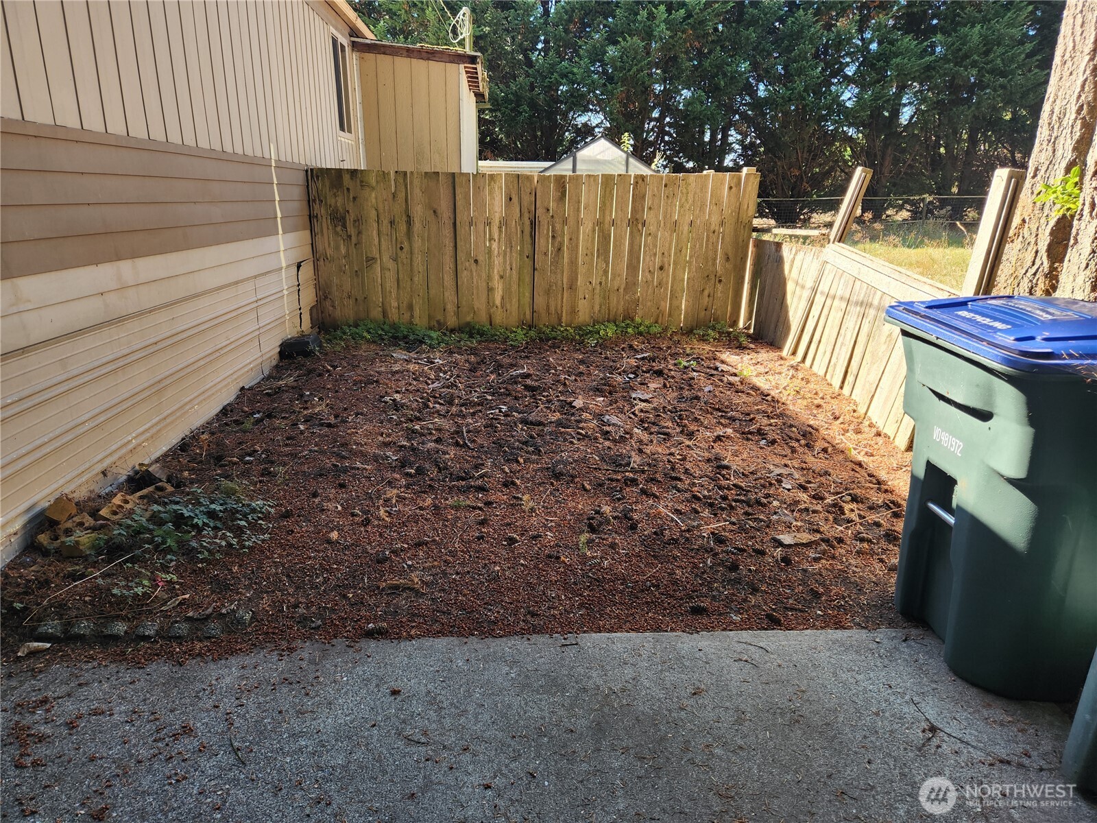7085 Tall Cedars Lane Property Photo 13