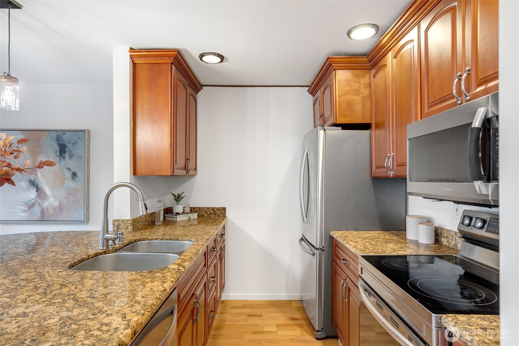 500 Aloha Street 211 Property Photo 11