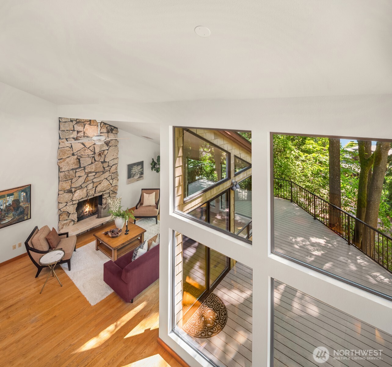 4336 E Mercer Way Property Photo 15
