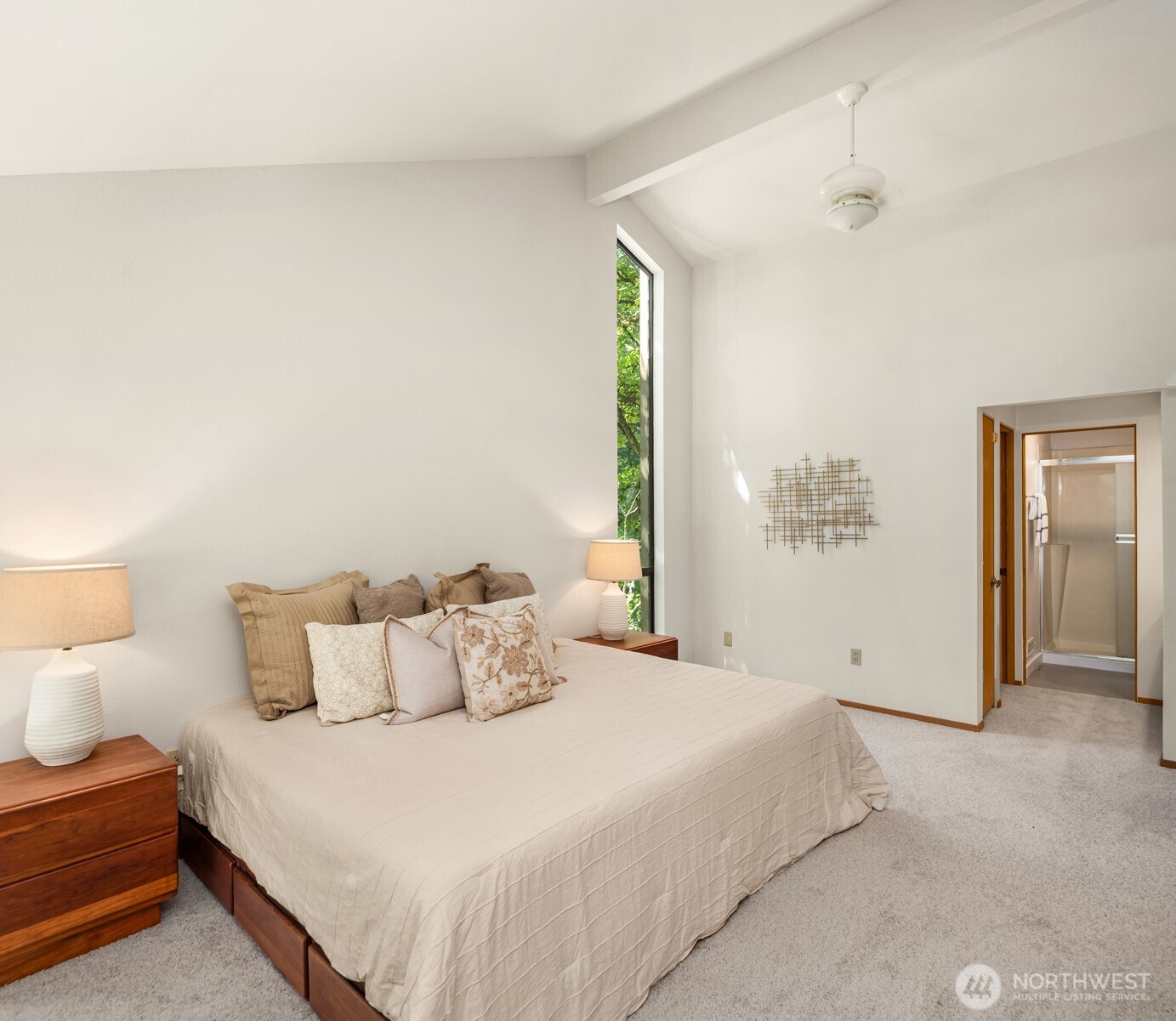 4336 E Mercer Way Property Photo 25