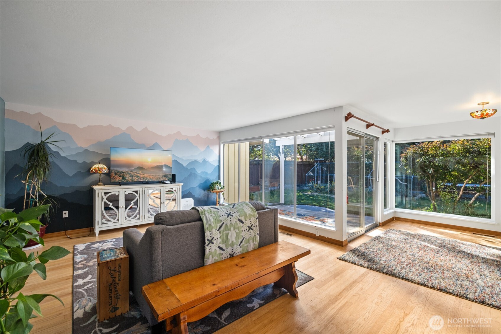 142 W Columbus Avenue Property Photo 4