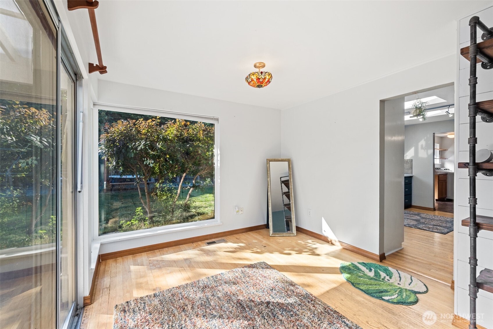 142 W Columbus Avenue Property Photo 8