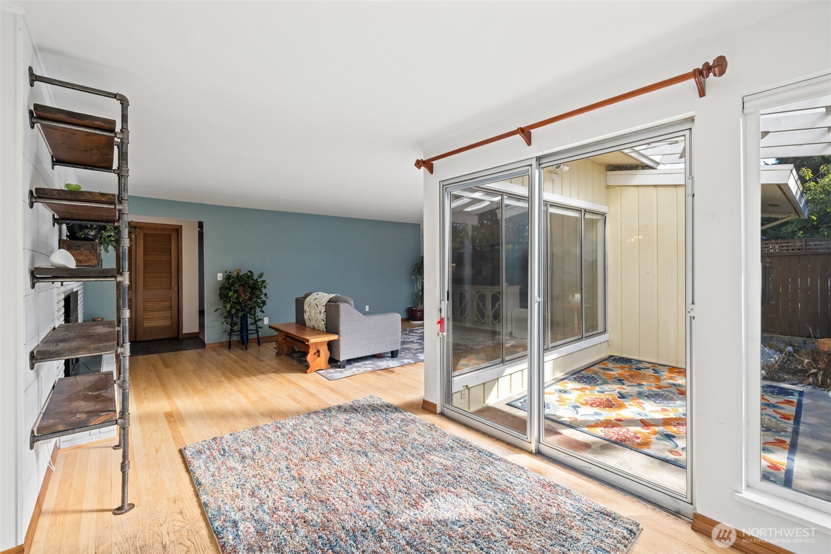 142 W Columbus Avenue Property Photo 9
