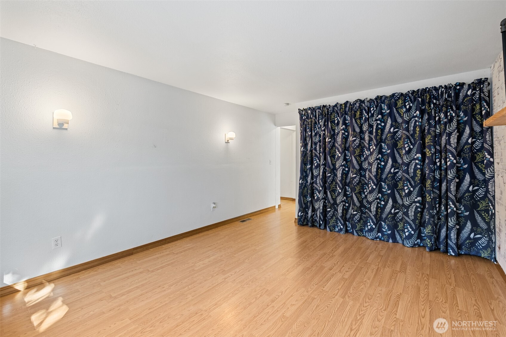 142 W Columbus Avenue Property Photo 24