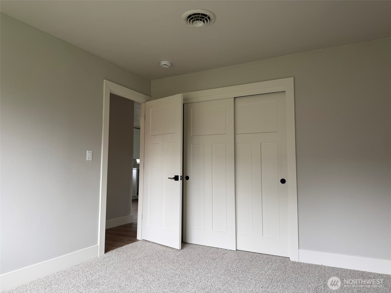 857 S 72nd Street Property Photo 10