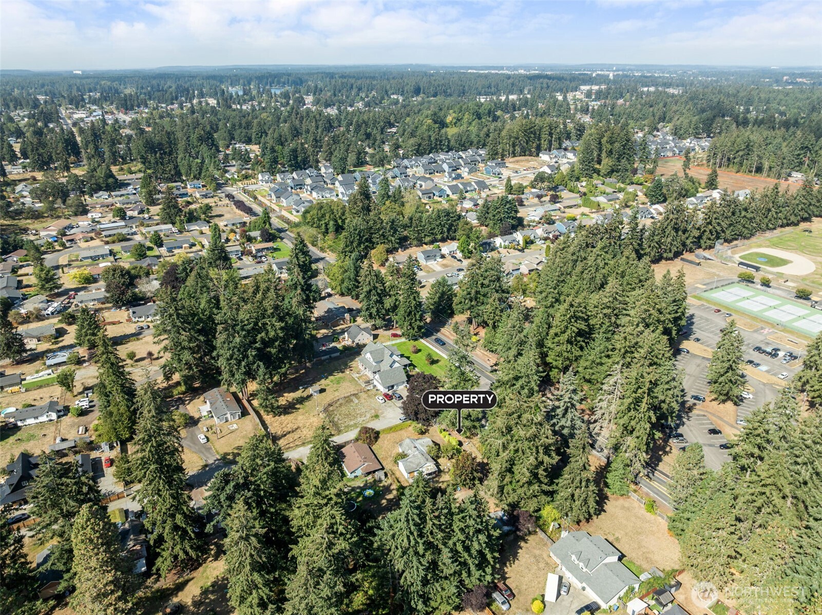 1115 168th Street Property Photo 4
