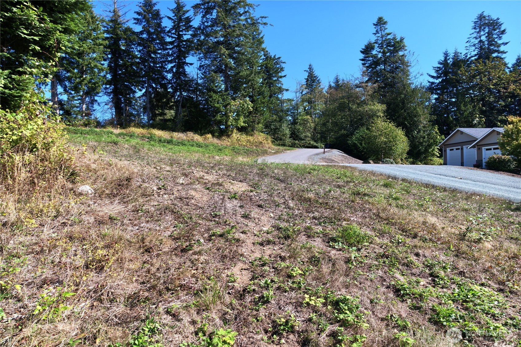 22979 Methow Court Property Photo 4