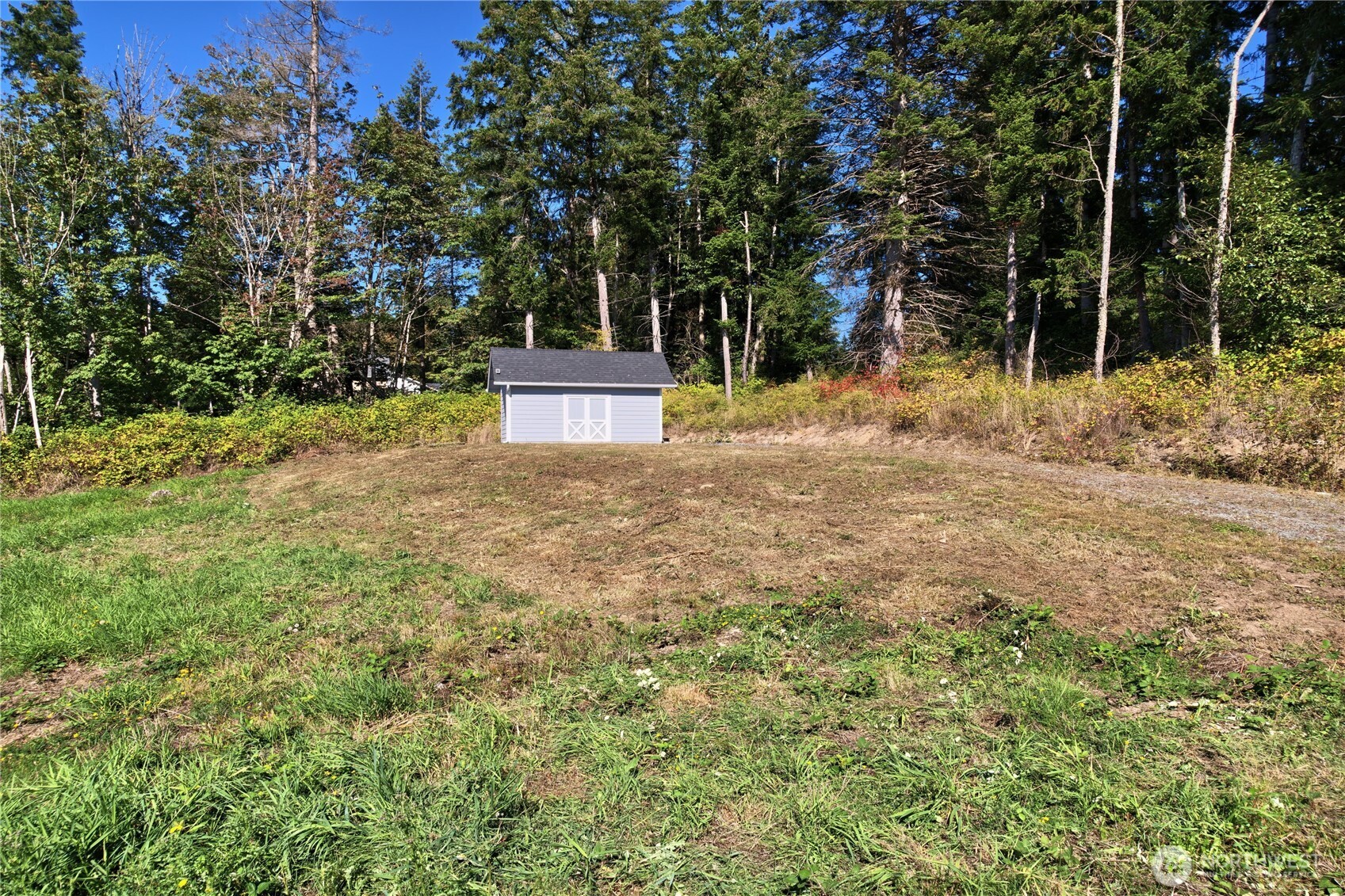 22979 Methow Court Property Photo 7