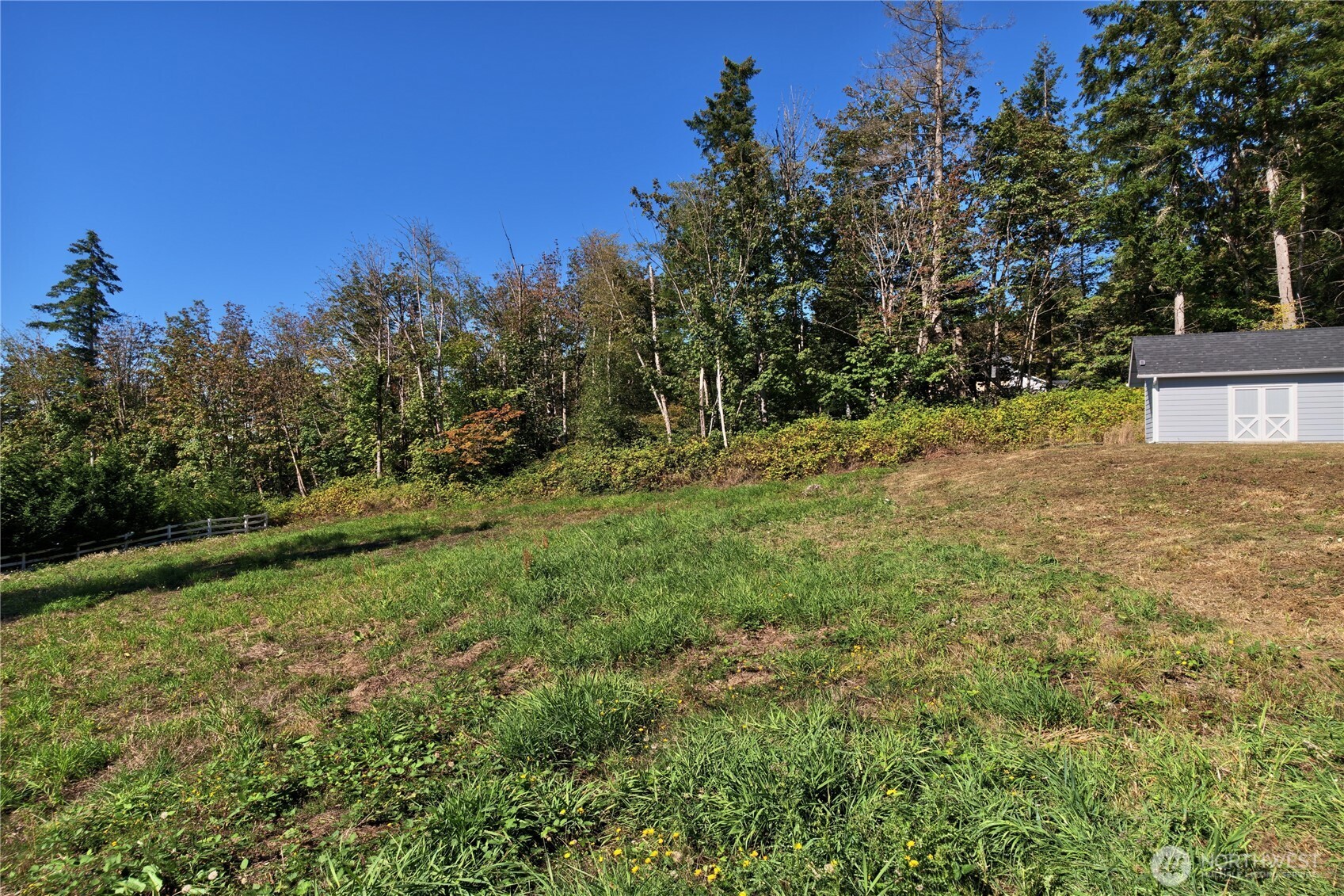 22979 Methow Court Property Photo 8