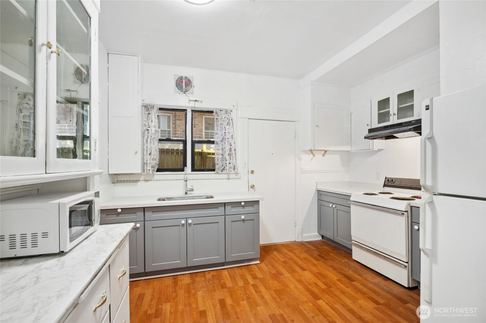 206 12th Avenue Property Photo 9