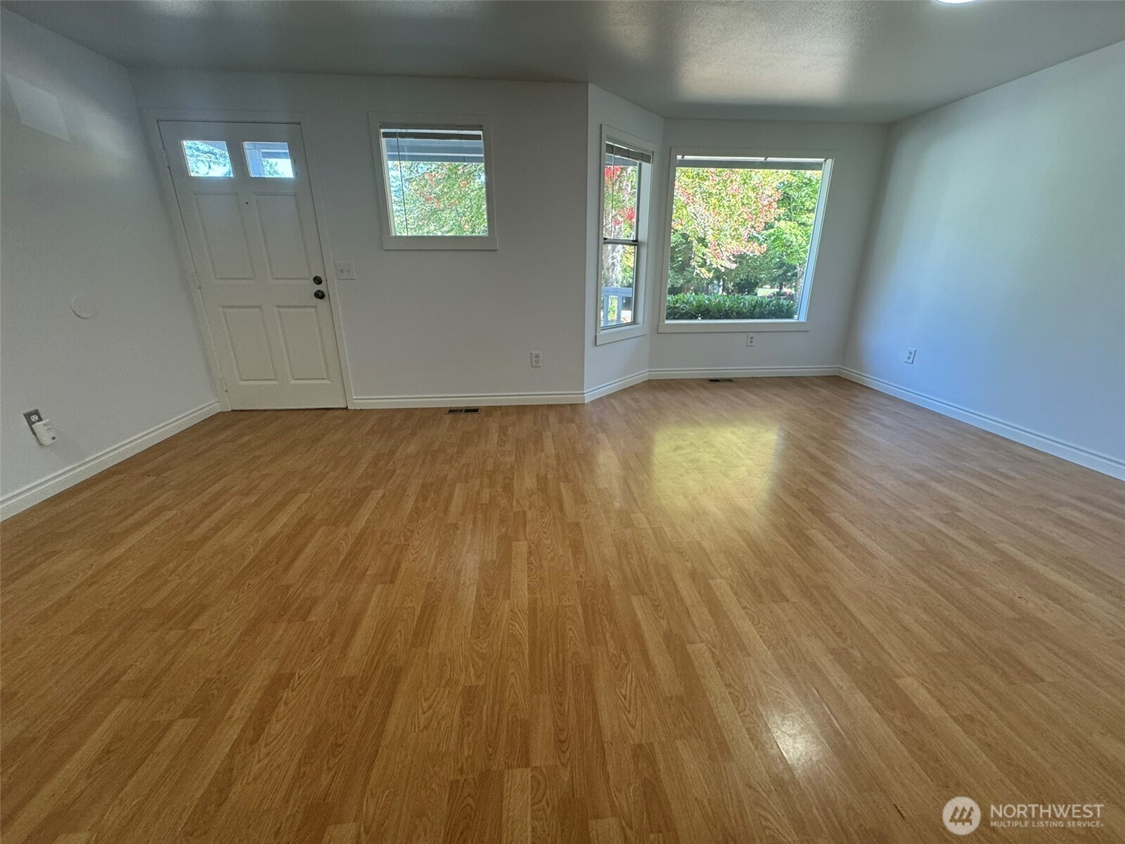 4181 244th Place Property Photo 3