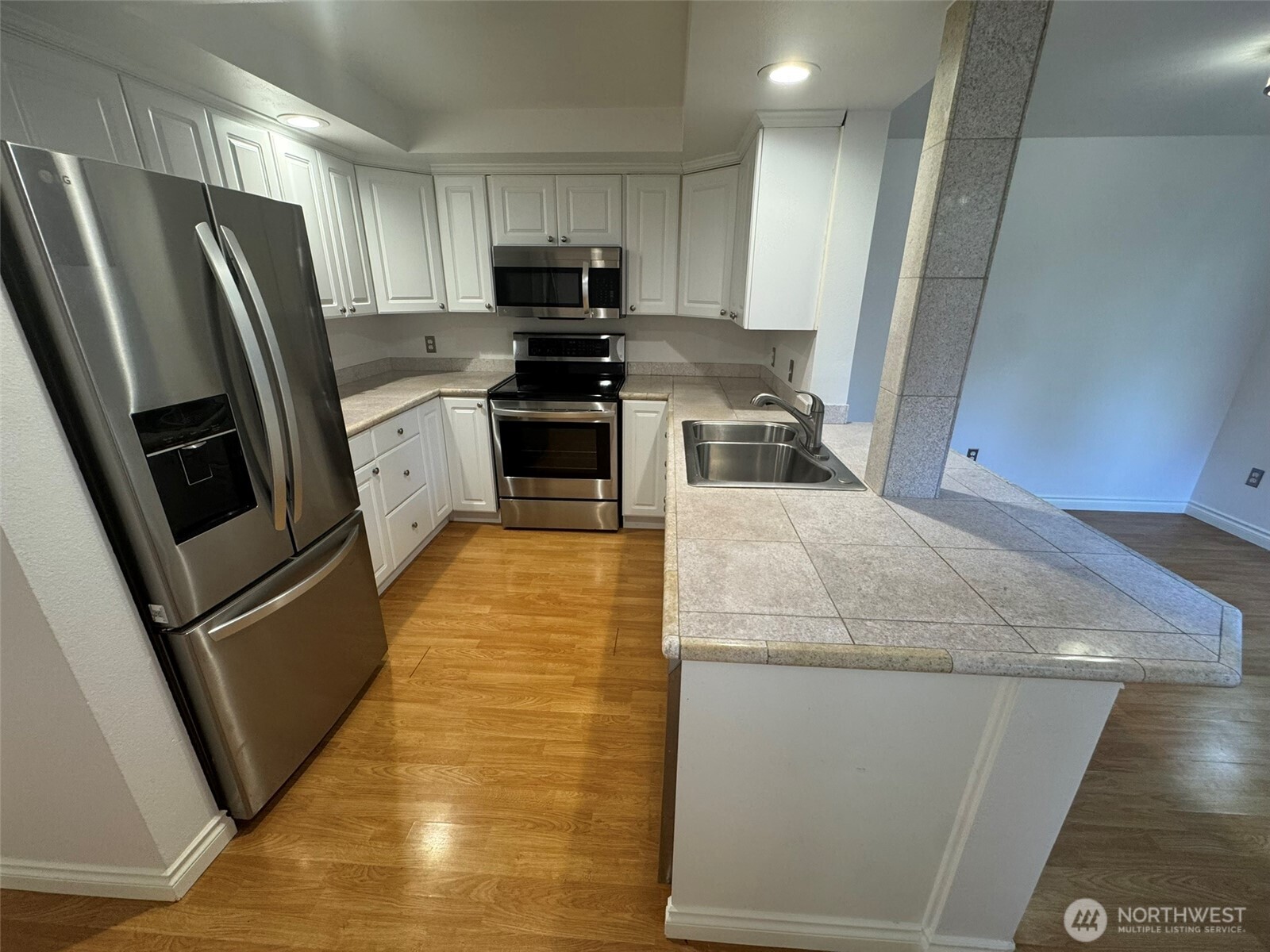 4181 244th Place Property Photo 8