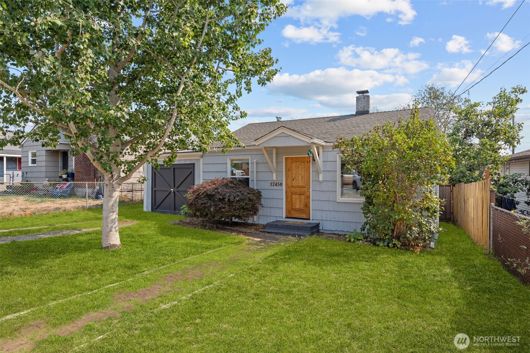 12450 1st Avenue Property Photo 1