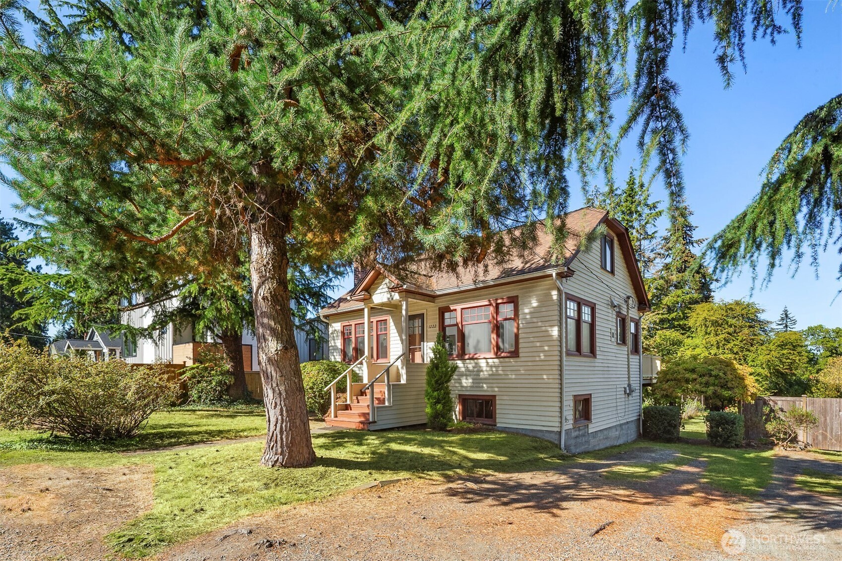 1222 Ne 100th Street Property Photo 4