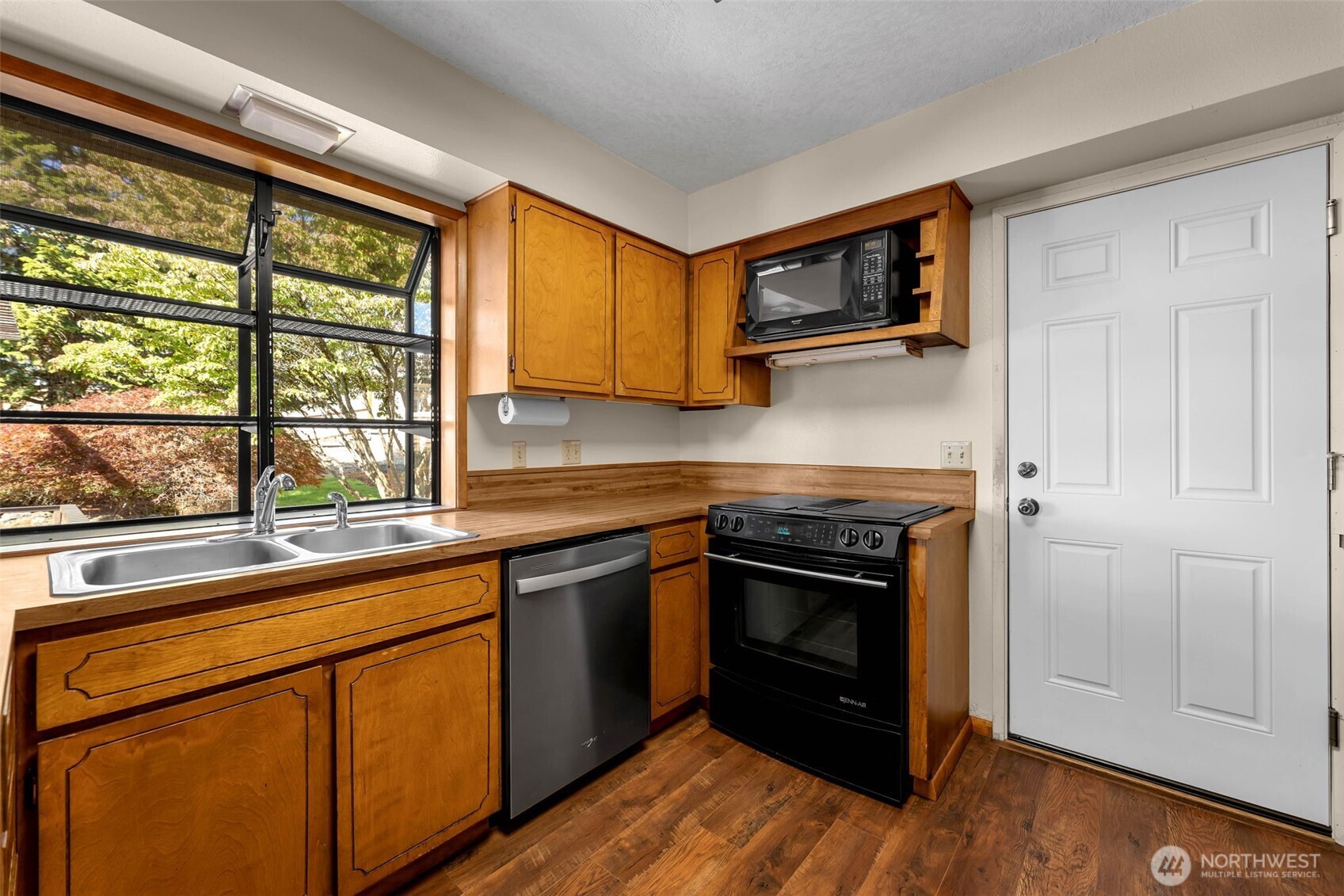 34100 Nw Pacific Highway Property Photo 13