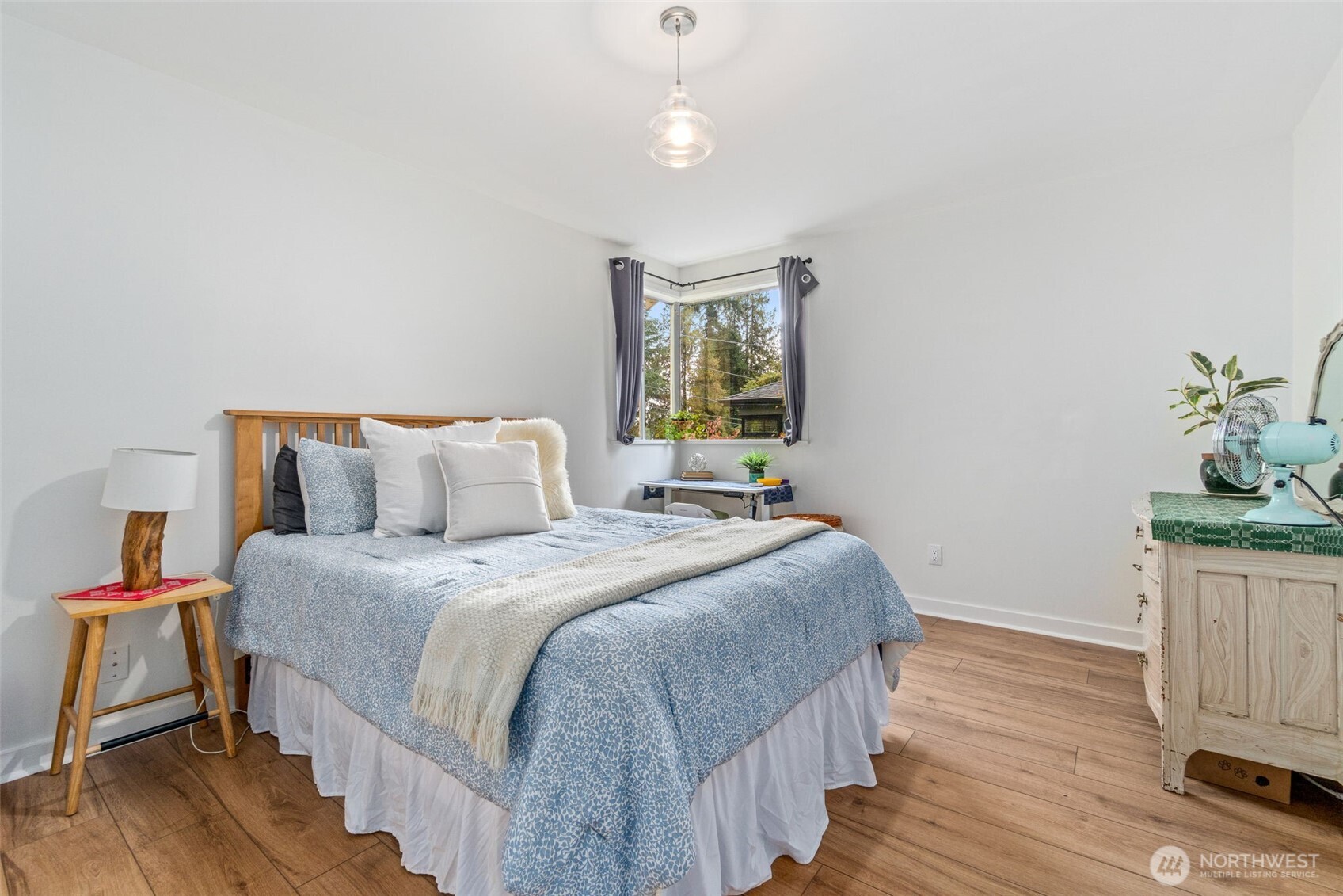 11037 Sand Point Way Property Photo 19